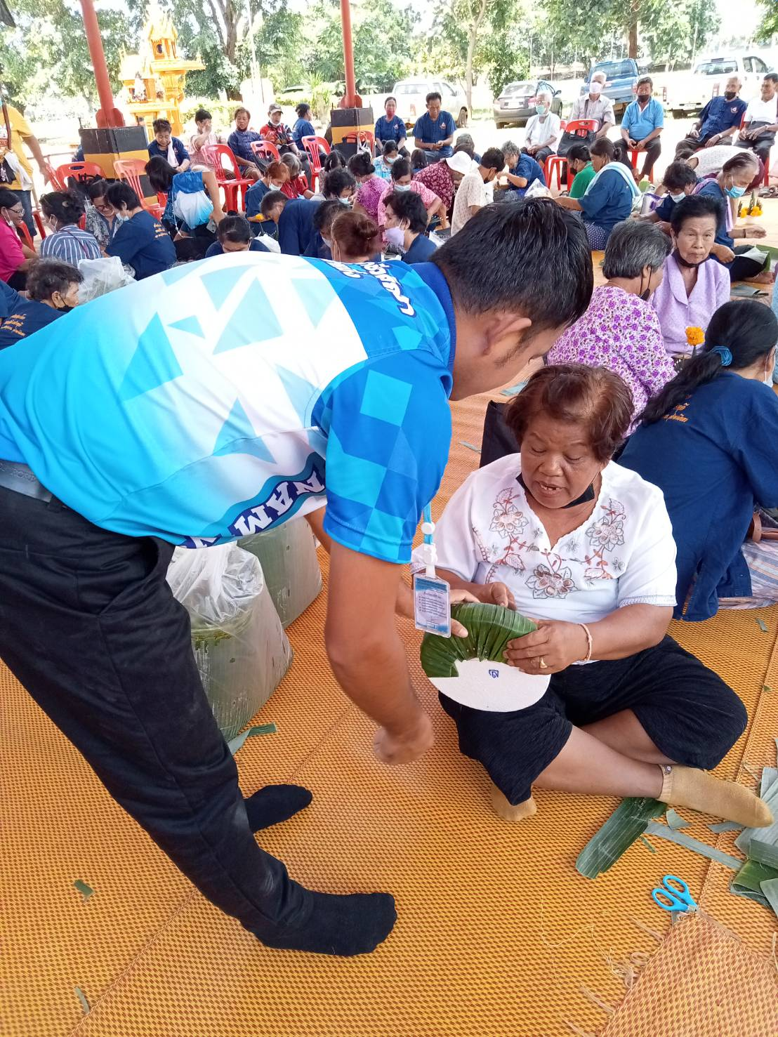 โครงการส่งเสริมอาชีพให้กับผู้สูงอายุตำบลลำเพียก หลักสูตร “การทำบายศรีปากชาม และบายศรีมงคล”