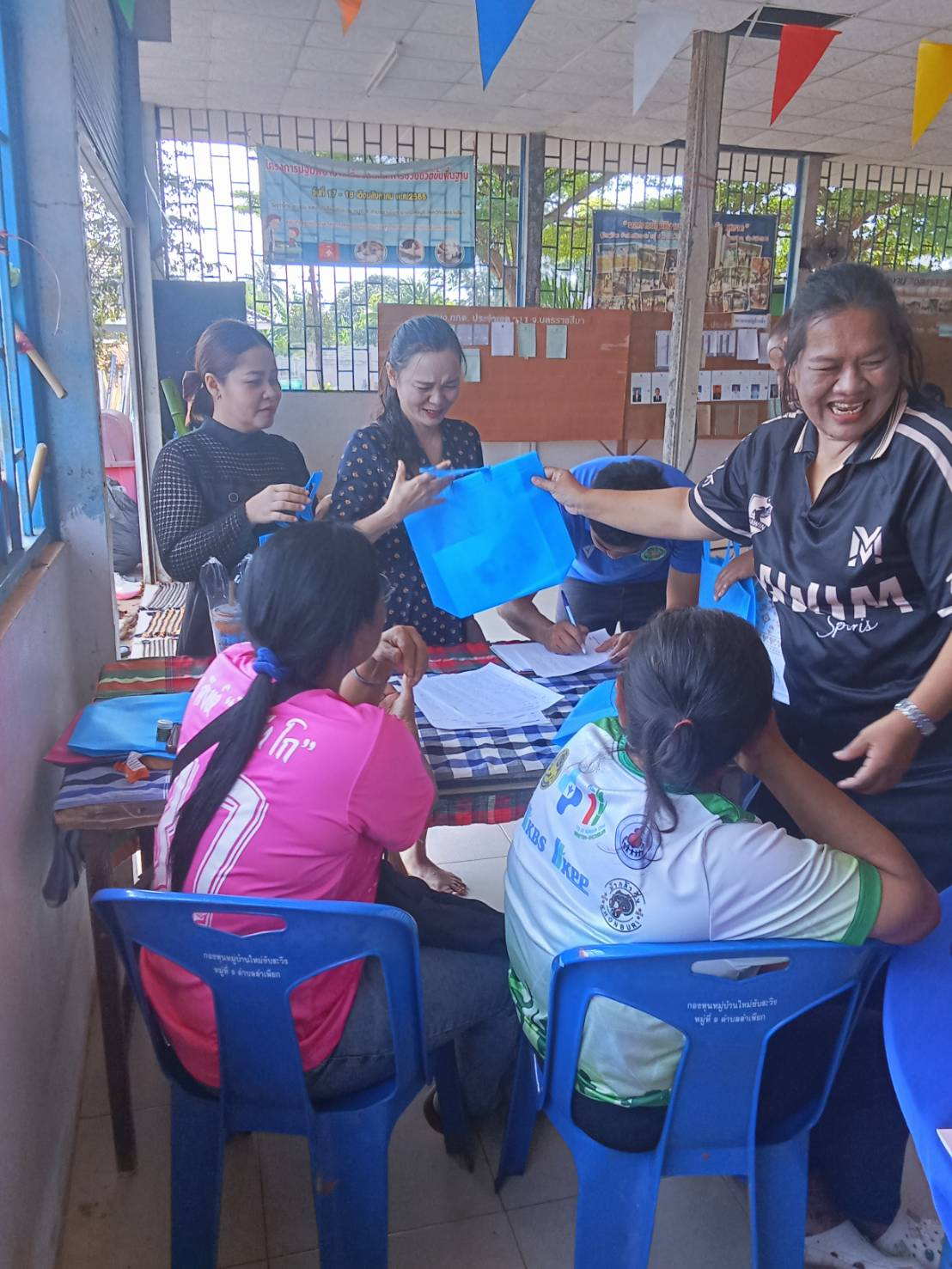 โครงการพระราชดำริด้านสาธารณสุข โครงการรณรงค์และแก้ไขปัญหายาเสพติด TO Be Number One